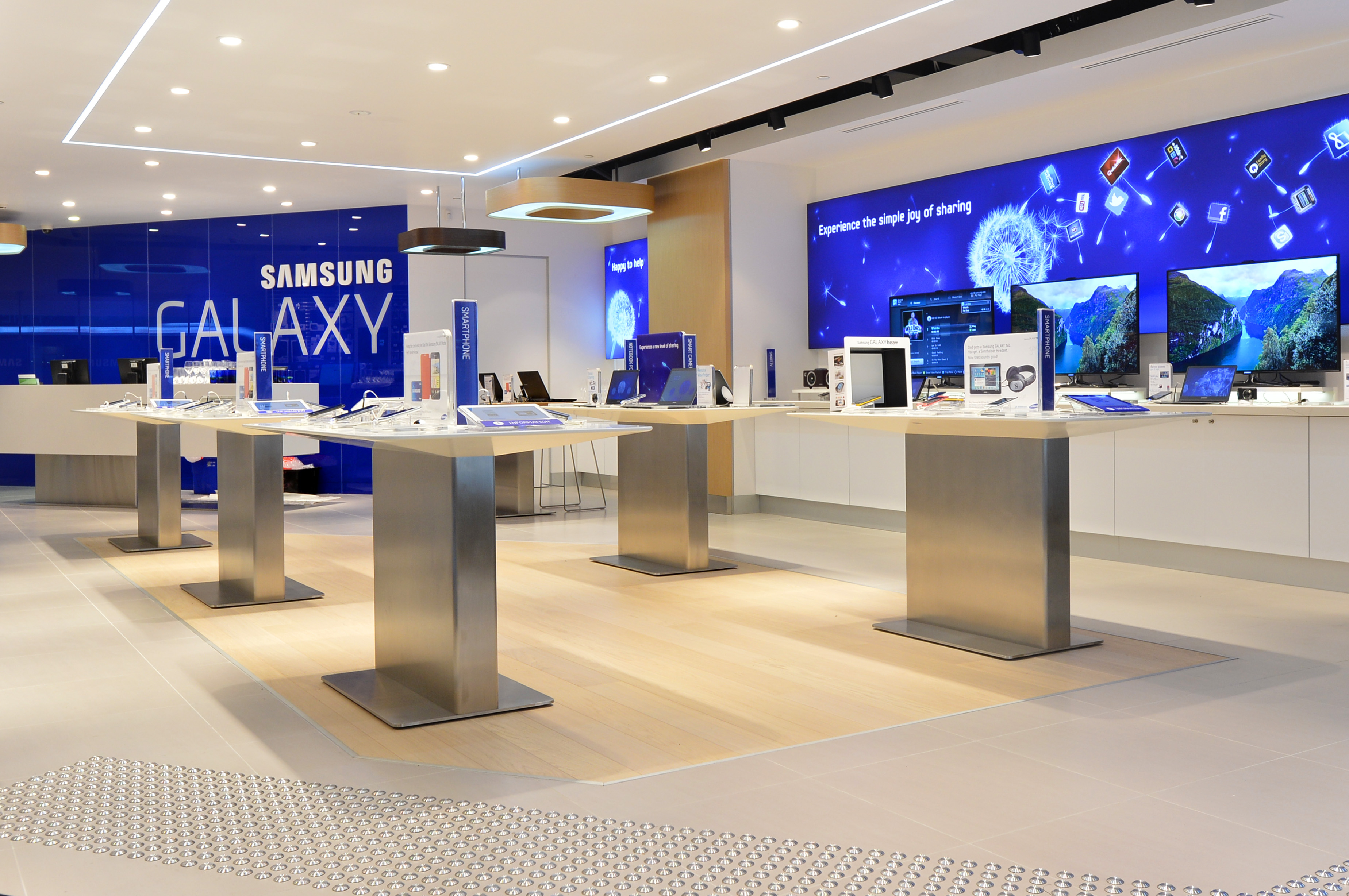 Samsung Opens New Apple Store In Australia John Paczkowski