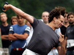 cell-phone-throwing