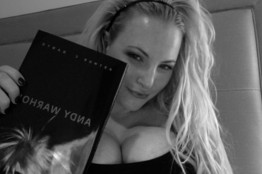 meghanmccaintwitter_D_20091015111807